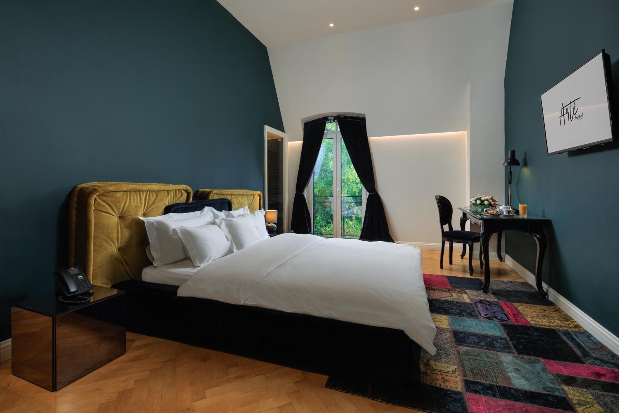 Arte Boutique Hotel Tiranë Luaran gambar