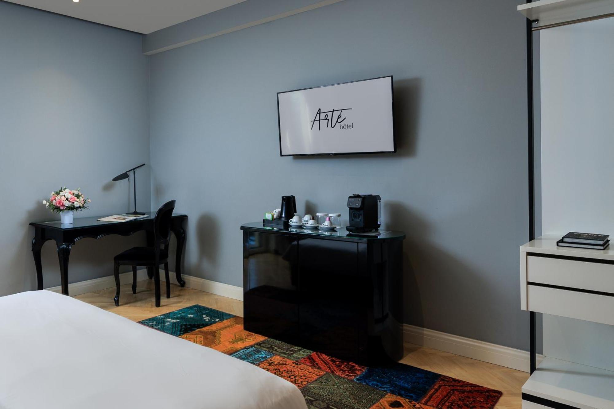 Arte Boutique Hotel Tiranë Luaran gambar