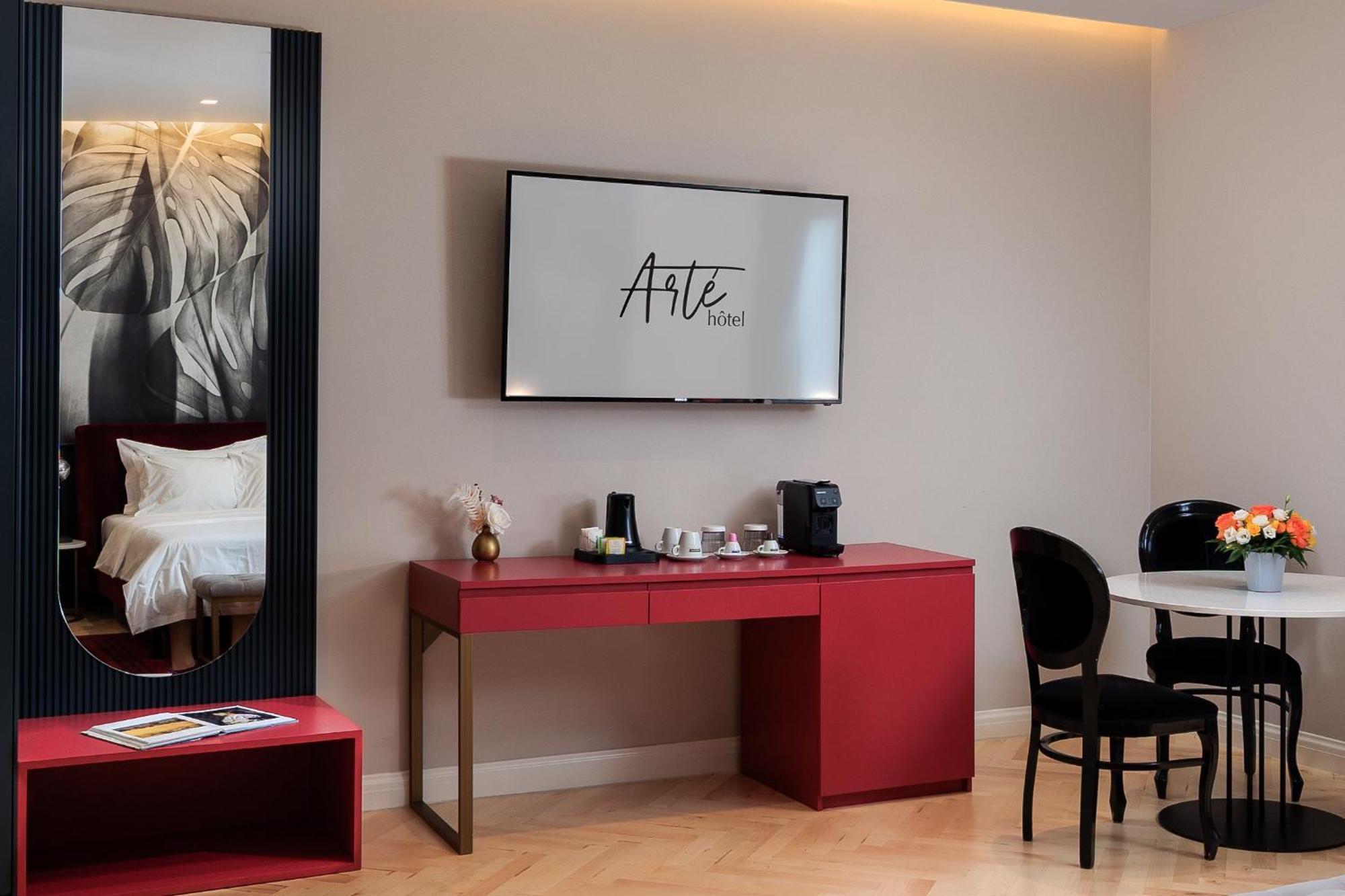 Arte Boutique Hotel Tiranë Luaran gambar