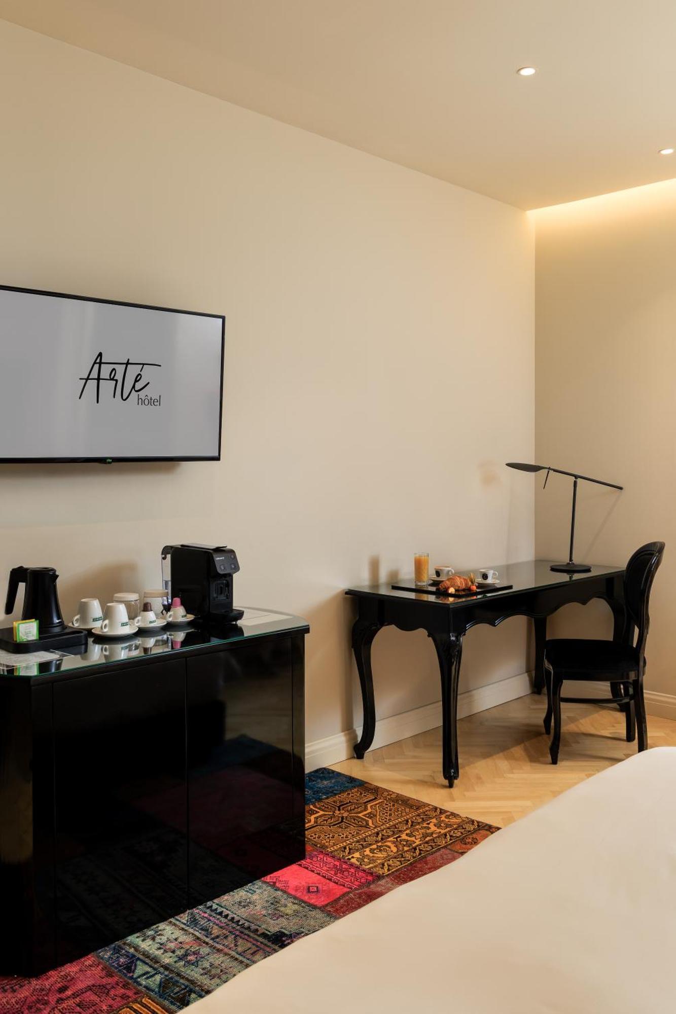 Arte Boutique Hotel Tiranë Luaran gambar